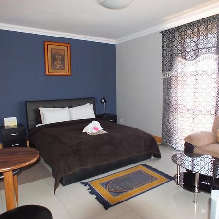 Royal Castle Guest House Windhoek Cameră foto